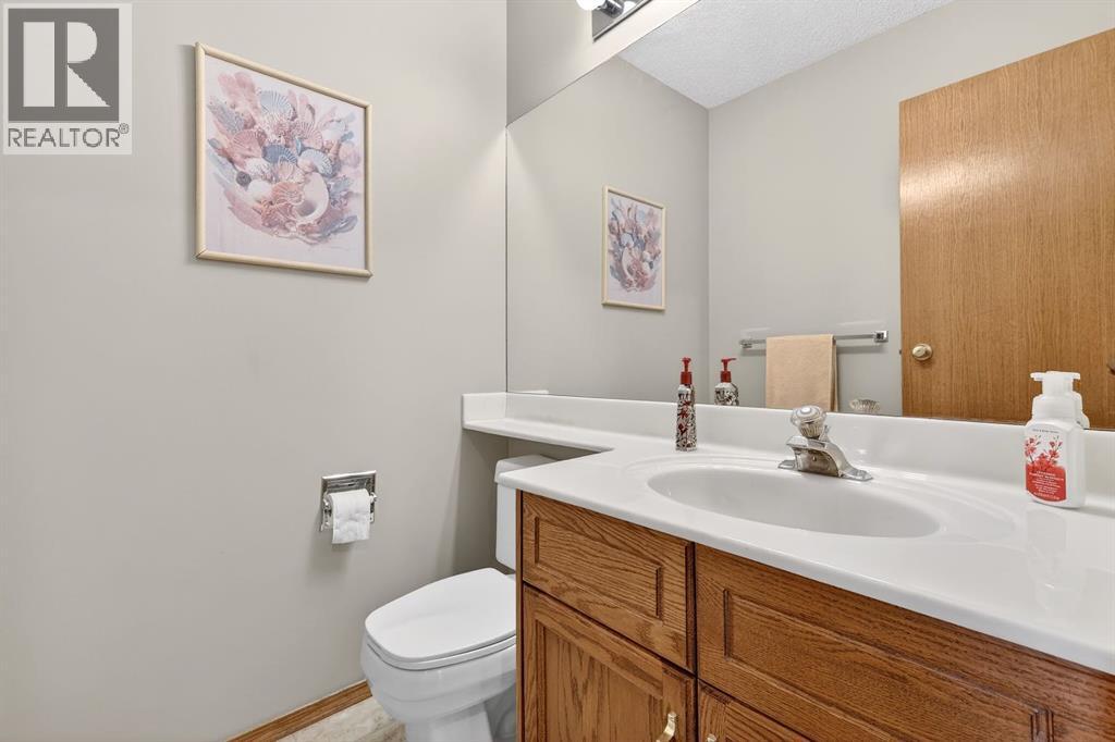 311 Douglasbank Drive Se, Calgary, Alberta  T2Z 2C7 - Photo 24 - A2277070