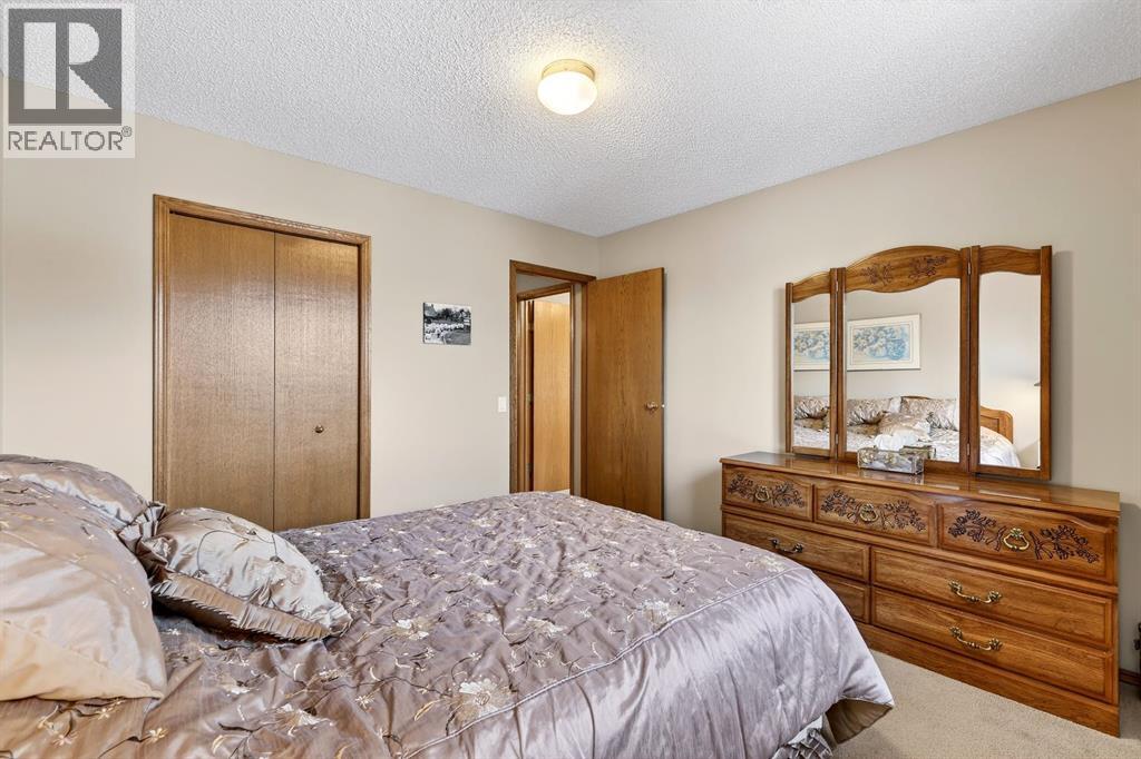 311 Douglasbank Drive Se, Calgary, Alberta  T2Z 2C7 - Photo 34 - A2277070