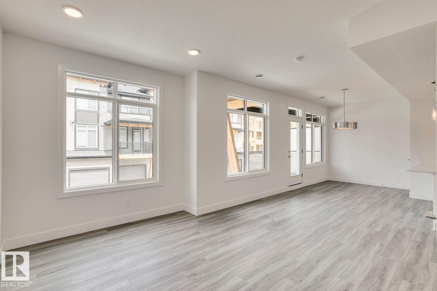 #40 16231 19 Av Sw, Edmonton, Alberta  T6W 5C6 - Photo 2 - E4470150