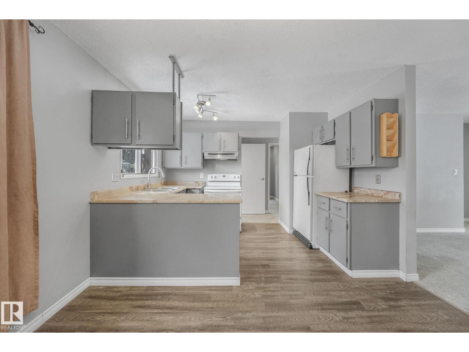 6411 12 Av Nw, Edmonton, Alberta  T6L 2G3 - Photo 13 - E4470152