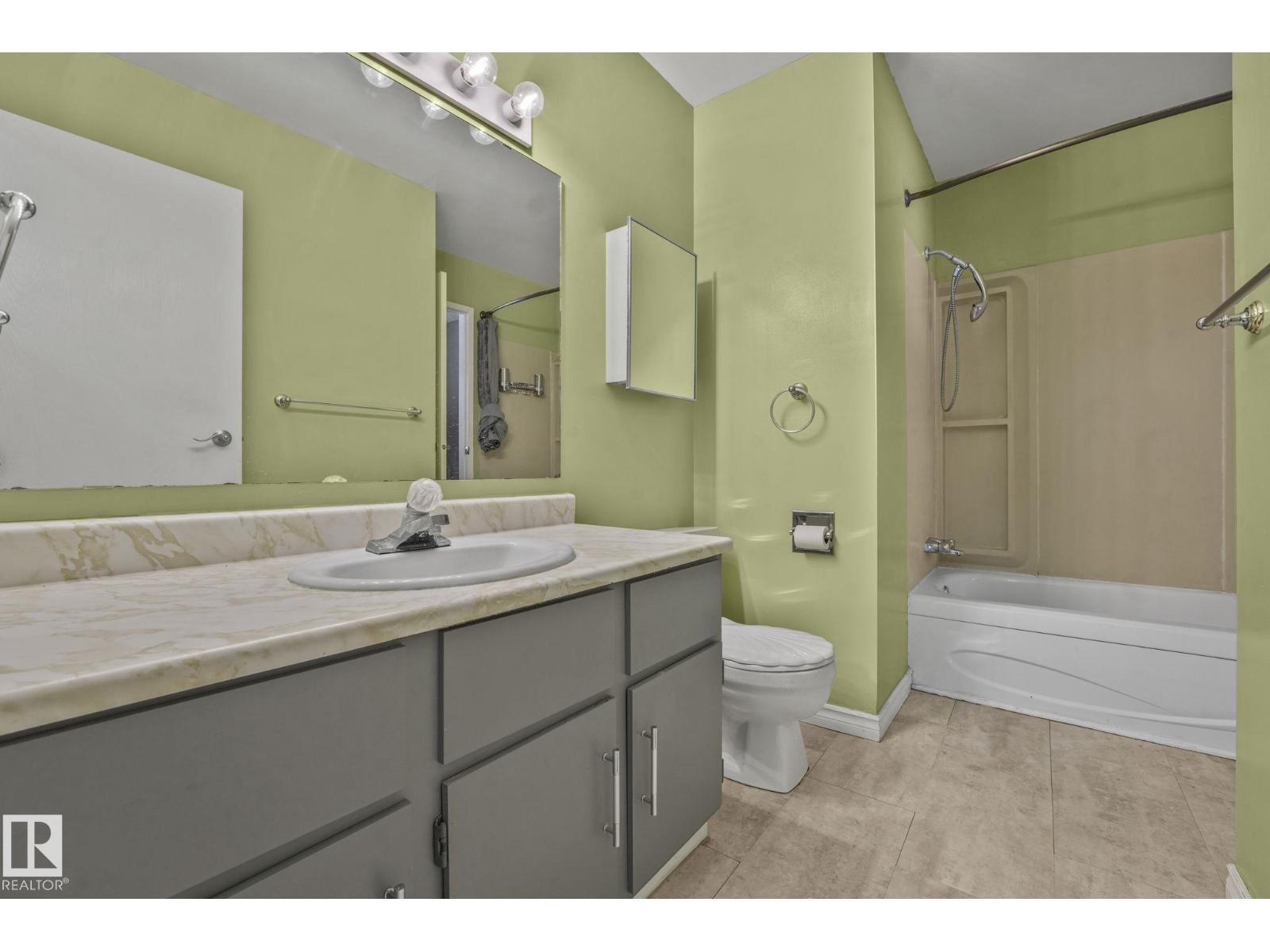 6411 12 Av Nw, Edmonton, Alberta  T6L 2G3 - Photo 21 - E4470152