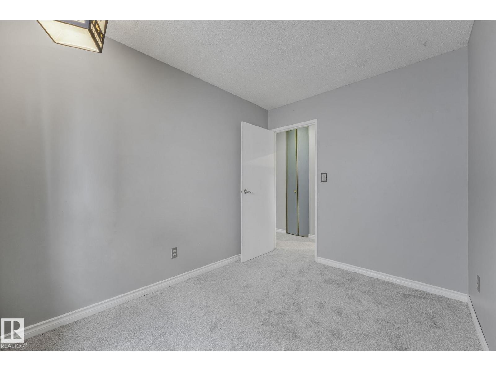 6411 12 Av Nw, Edmonton, Alberta  T6L 2G3 - Photo 26 - E4470152