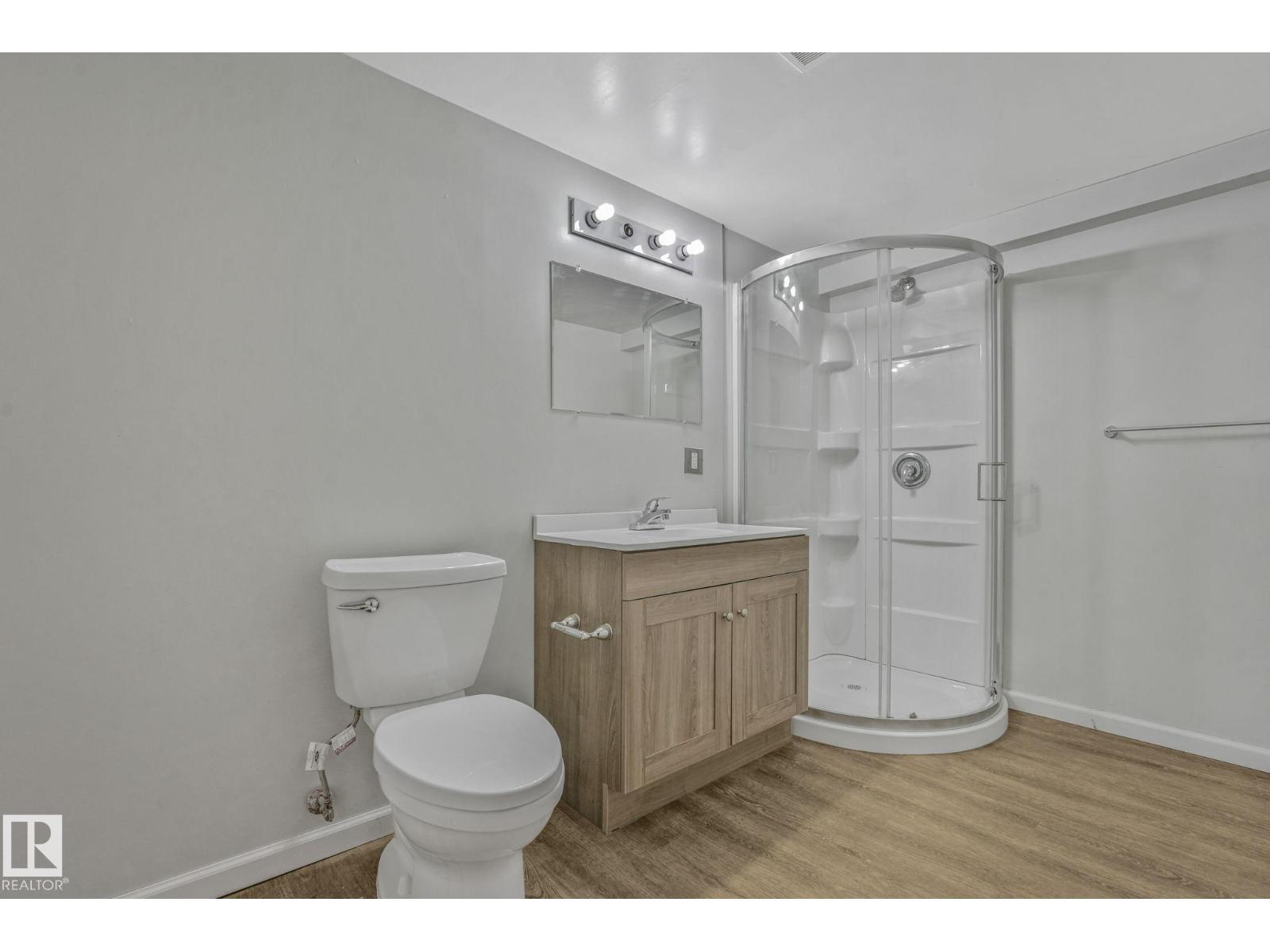 6411 12 Av Nw, Edmonton, Alberta  T6L 2G3 - Photo 36 - E4470152