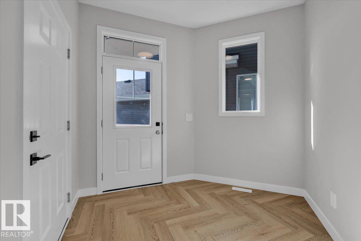 8252 Kiriak Lo Sw, Edmonton, Alberta  T6W 5S2 - Photo 2 - E4470154