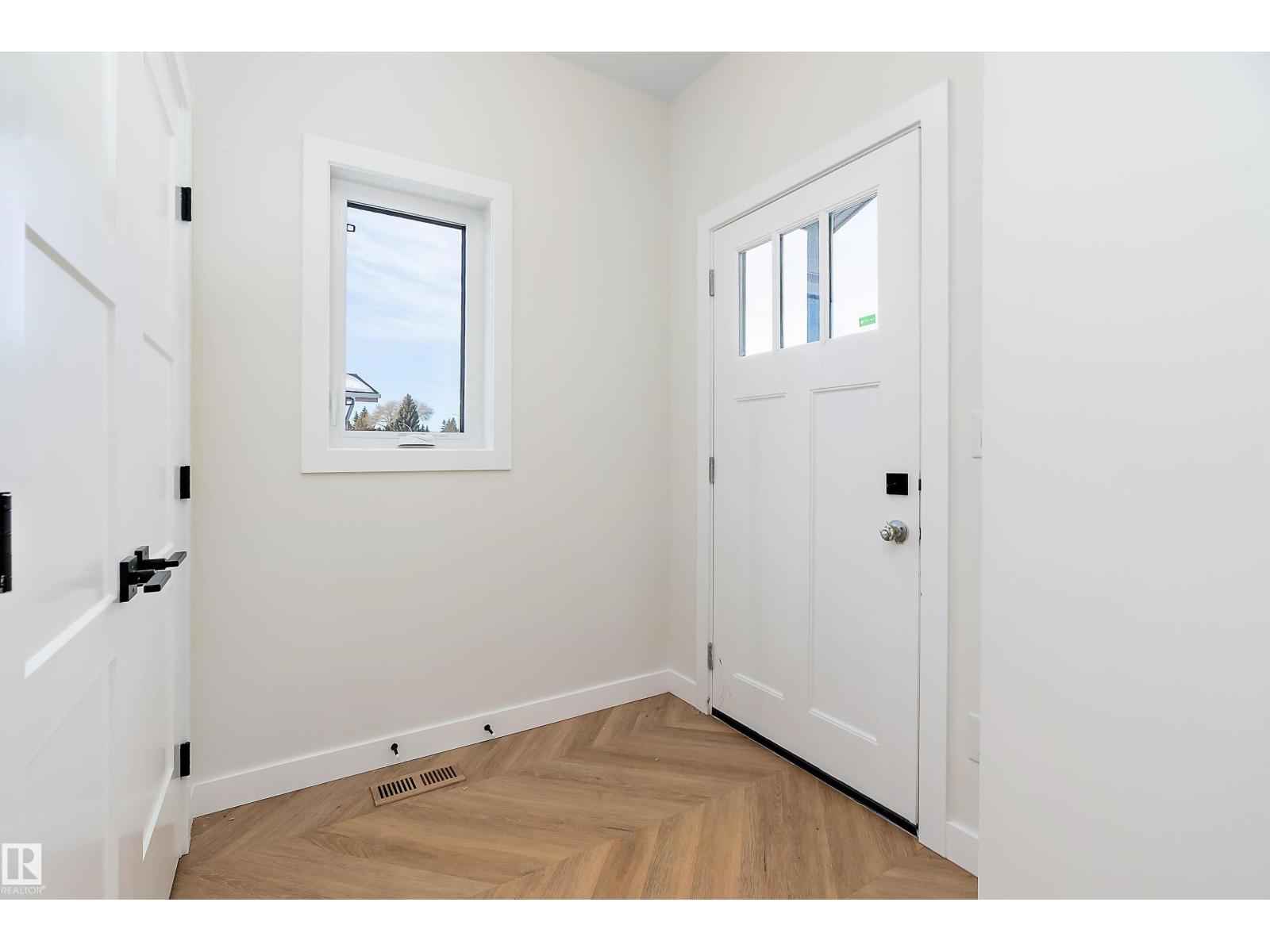 7509 Rowland Rd Nw, Edmonton, Alberta  T6A 3W4 - Photo 18 - E4470159