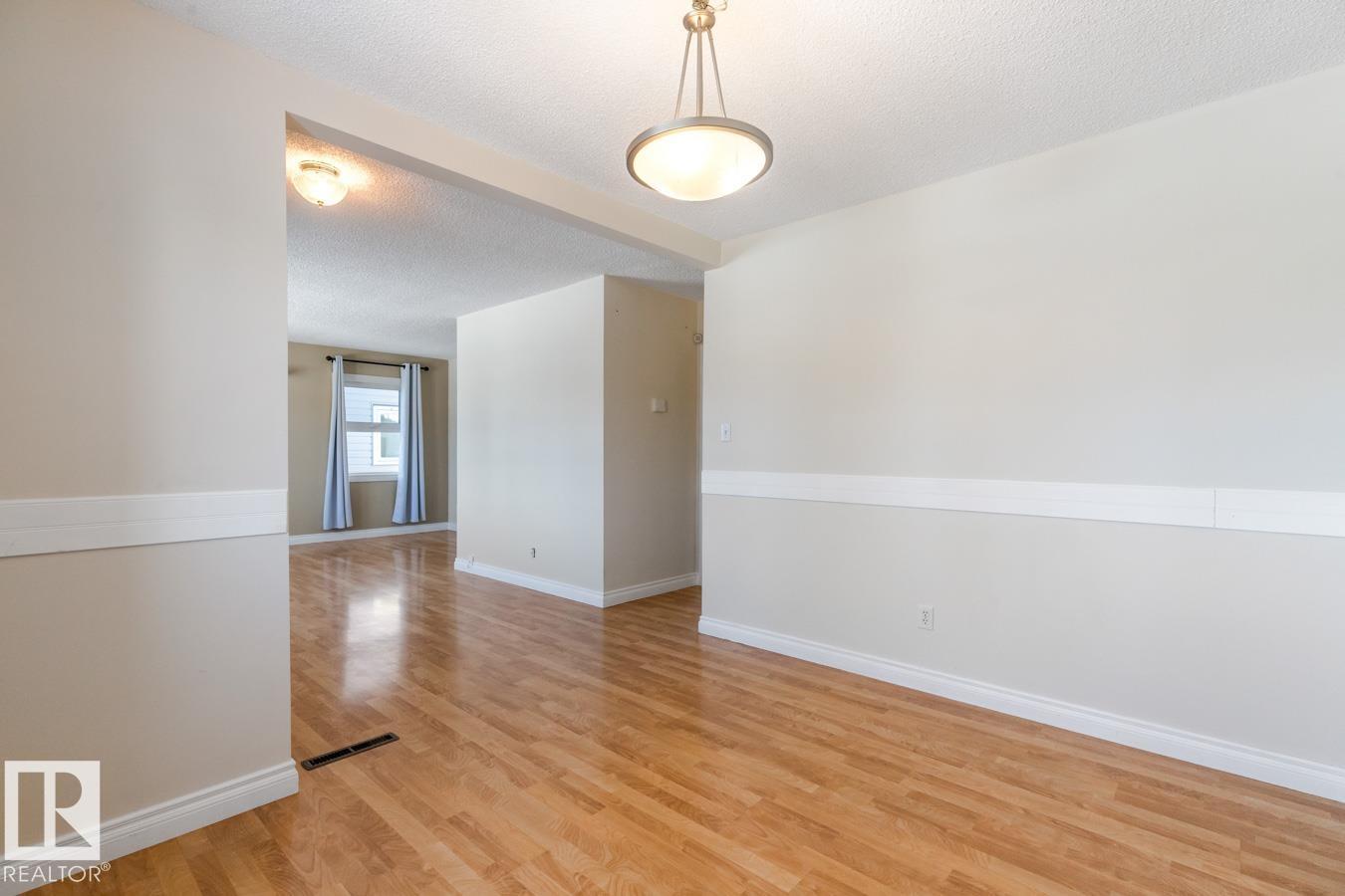 7324 77 St Nw, Edmonton, Alberta  T6C 2L2 - Photo 10 - E4470158