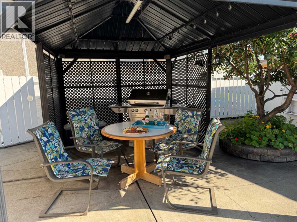 9936 Warren Road Se, Calgary, Alberta  T2J 1G7 - Photo 4 - A2279125