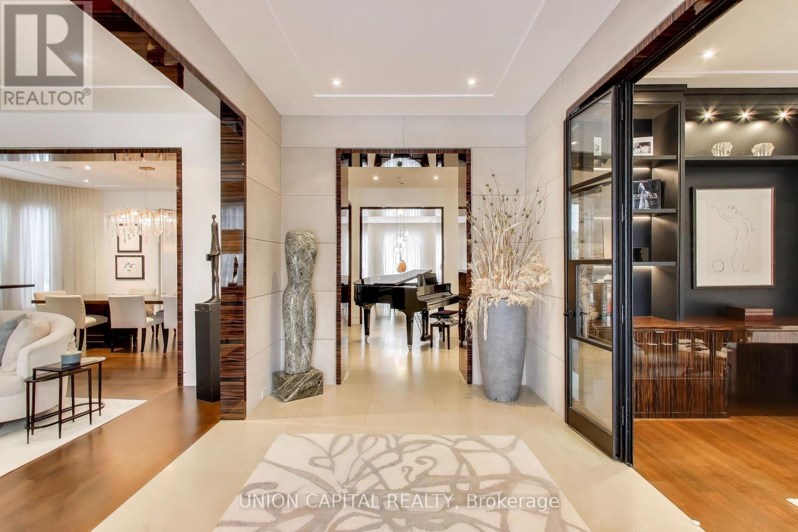 148 Highland Crescent, Toronto, Ontario  M2L 1H3 - Photo 3 - C12699910