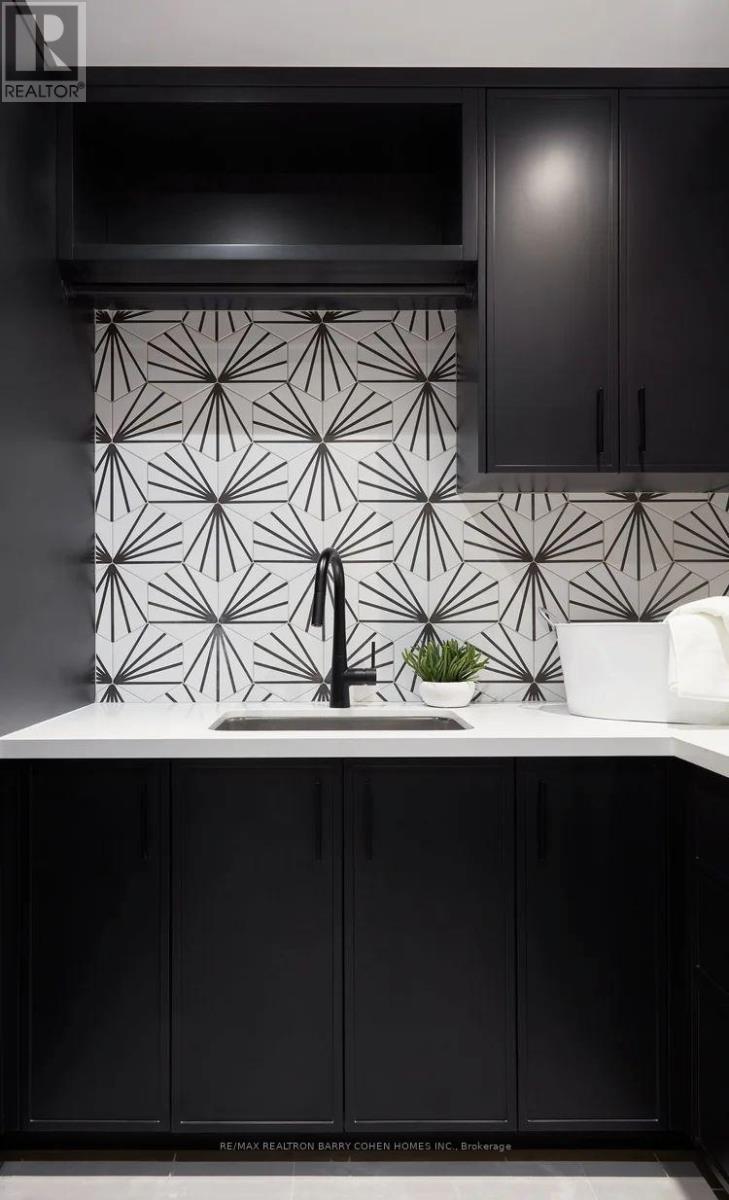 599 Castlefield Avenue, Toronto, Ontario  M5N 1L9 - Photo 26 - C12700102