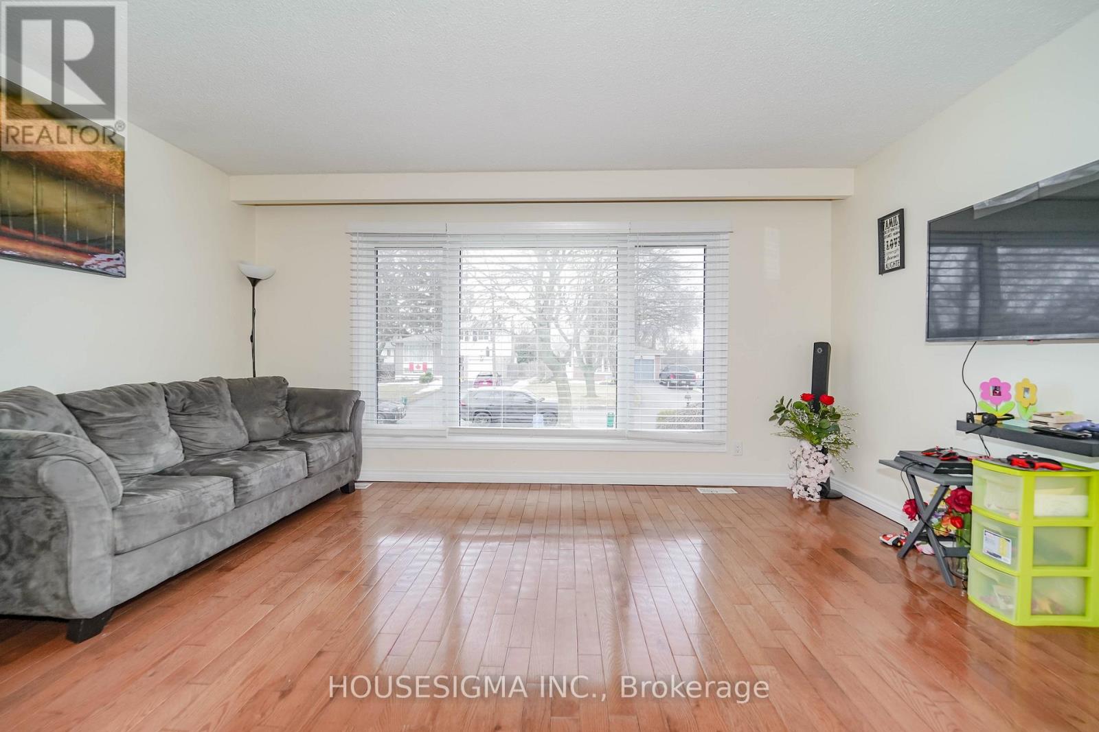 362 Newgate Avenue, Oshawa, Ontario  L1G 2X7 - Photo 13 - E12700054