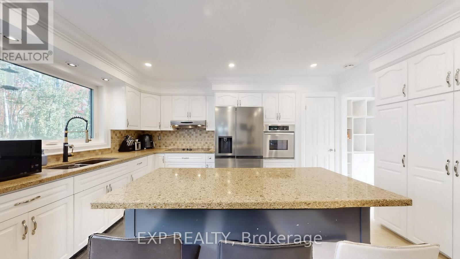 24762 Weirs Side Road, Georgina, Ontario  L0E 1N0 - Photo 8 - N12457198