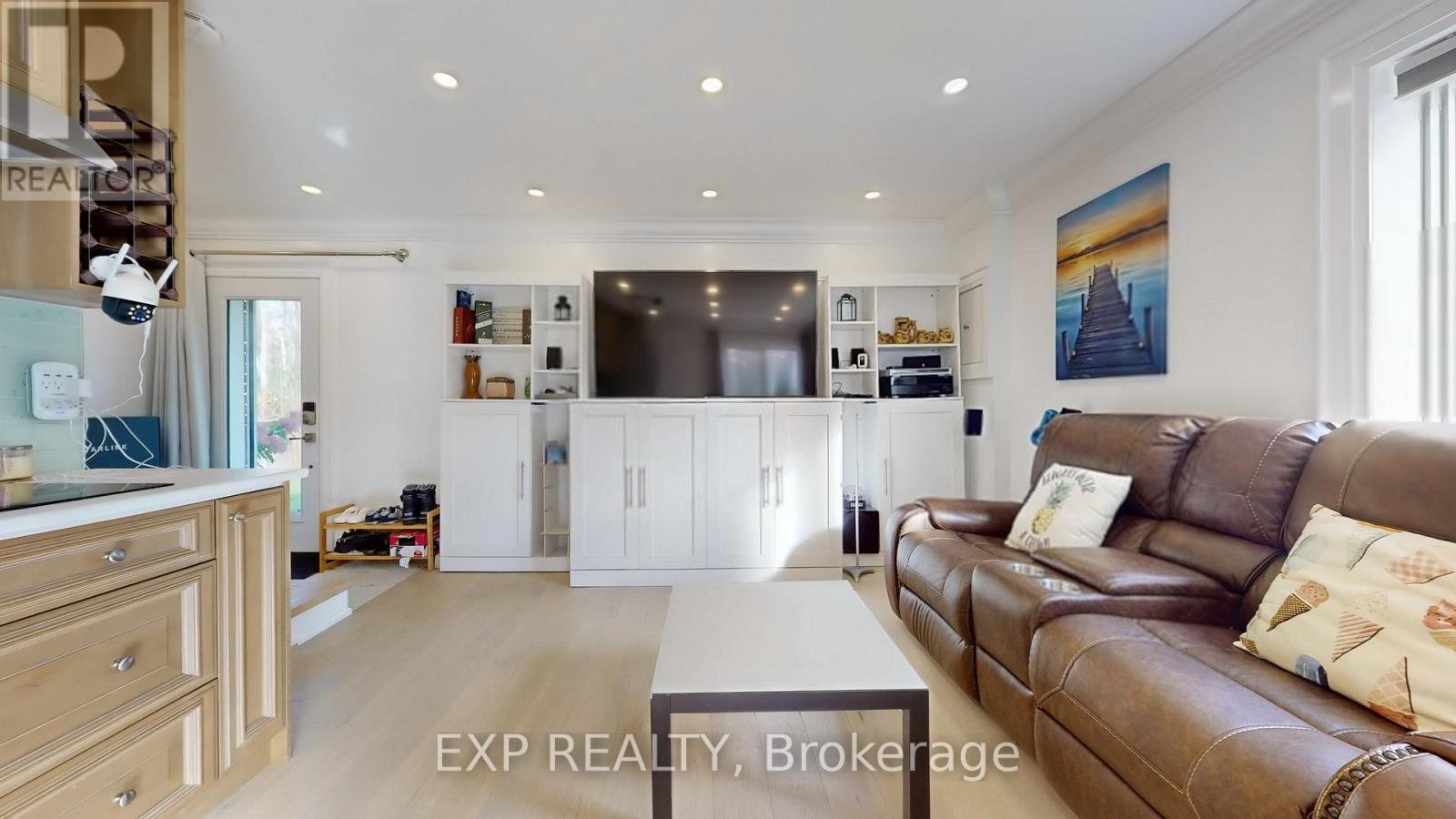 24762 Weirs Side Road, Georgina, Ontario  L0E 1N0 - Photo 11 - N12457198