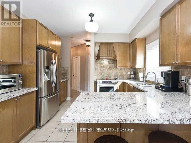 125 Timber Valley Avenue, Richmond Hill, Ontario  L4E 4Z8 - Photo 8 - N12643964