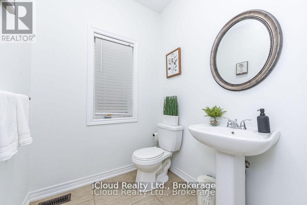 60 Valleyway Drive, Brampton, Ontario  L6X 5G1 - Photo 6 - W12695202