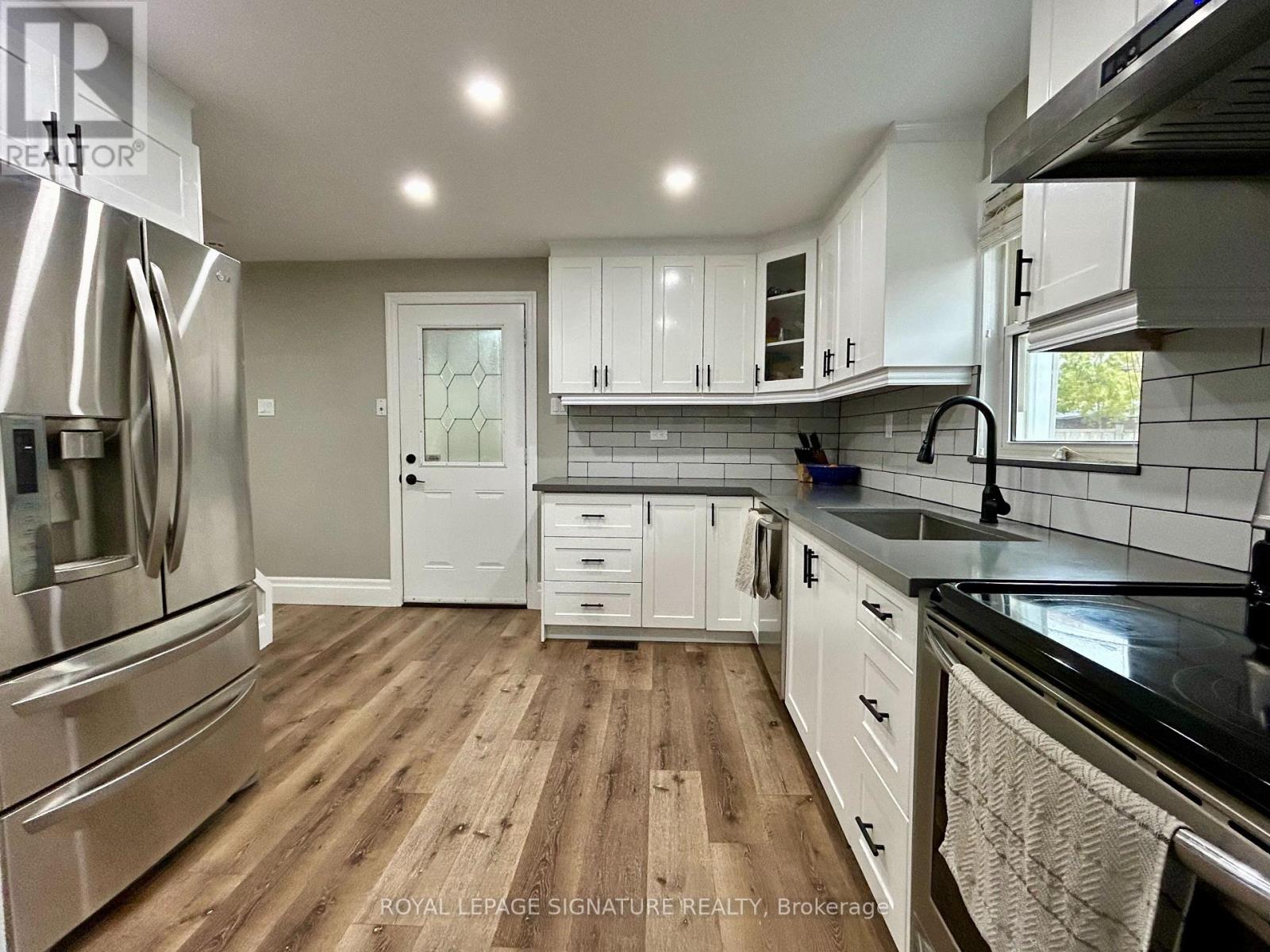 55 Stafford Street, Woodstock, Ontario  N4S 3Z8 - Photo 11 - X12520750