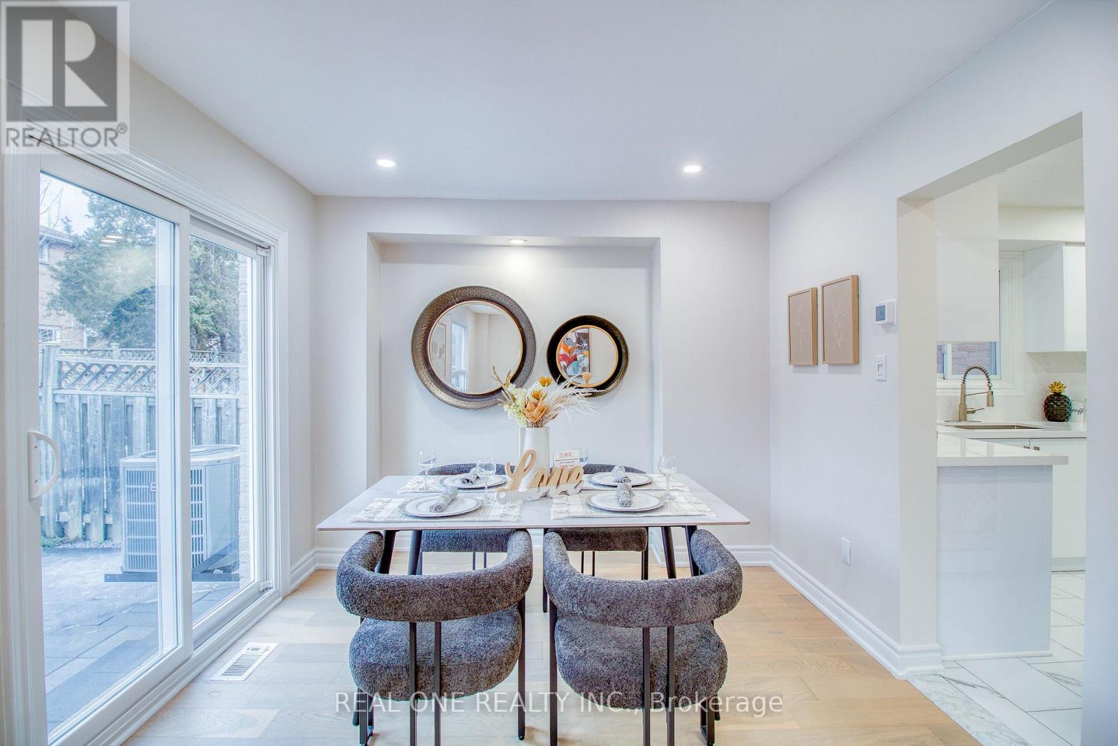 32 Charlton Avenue, Vaughan, Ontario  L4J 6W3 - Photo 16 - N12699882