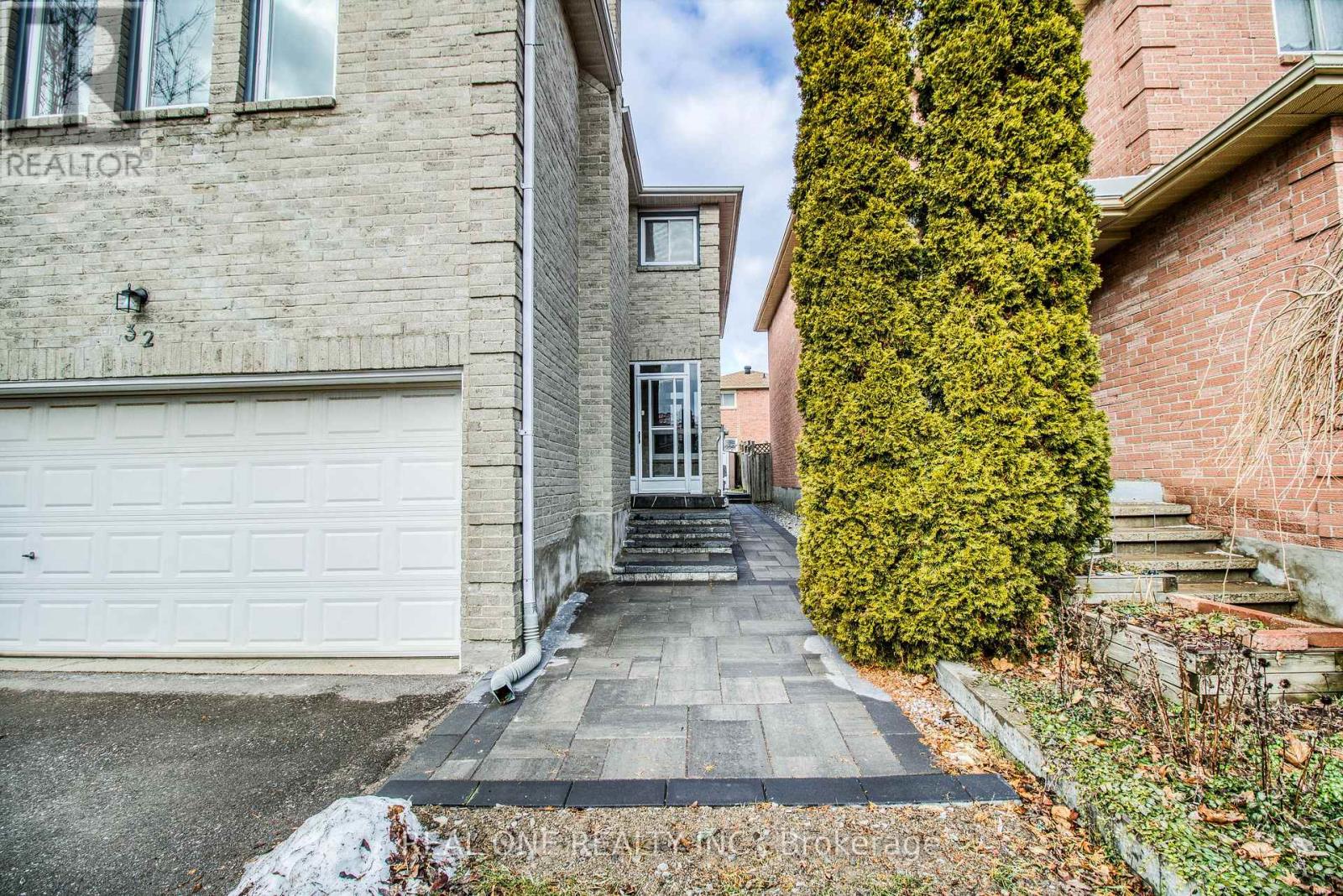 32 Charlton Avenue, Vaughan, Ontario  L4J 6W3 - Photo 3 - N12699882