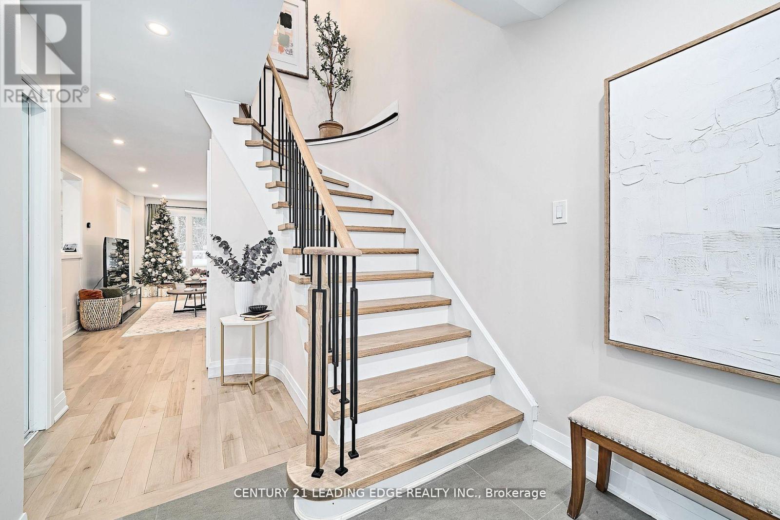 14 Opal Court, Whitchurch-Stouffville, Ontario  L4A 8C2 - Photo 3 - N12699982