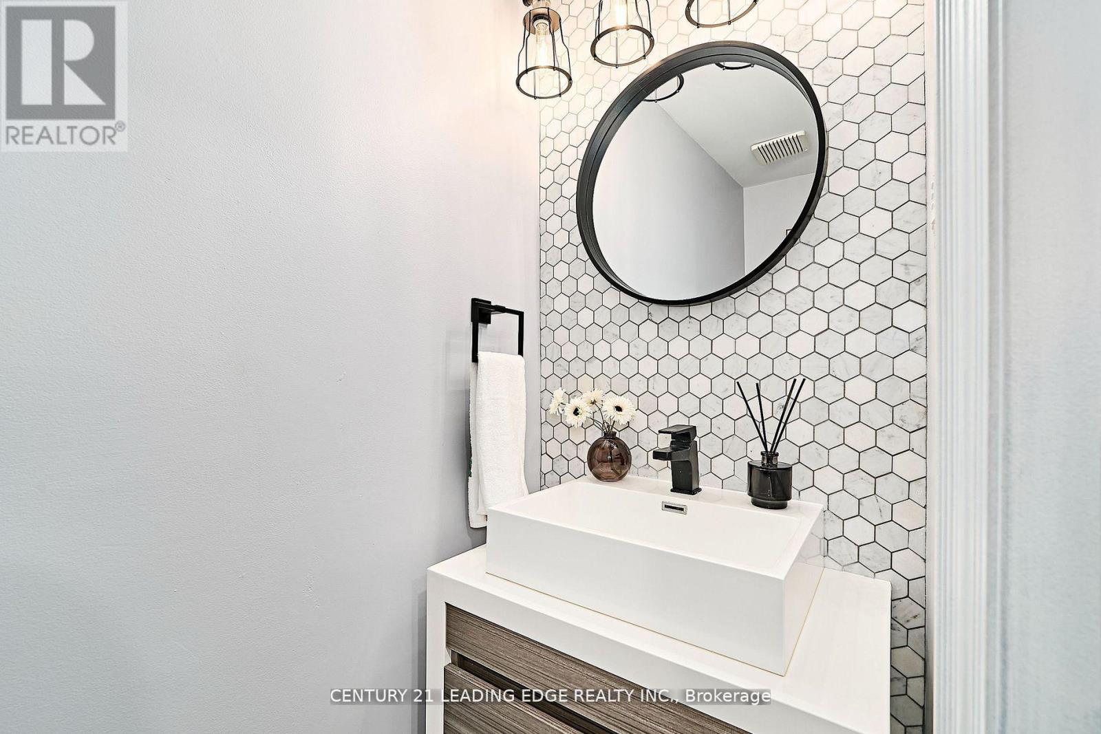 14 Opal Court, Whitchurch-Stouffville, Ontario  L4A 8C2 - Photo 7 - N12699982