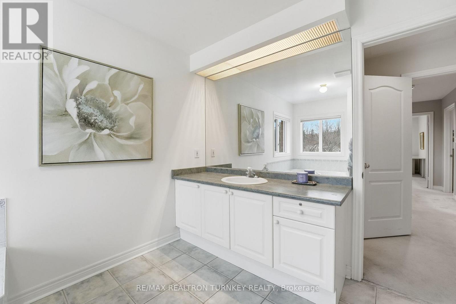 423 Hewitt Circle, Newmarket, Ontario  L3X 2L9 - Photo 15 - N12699984