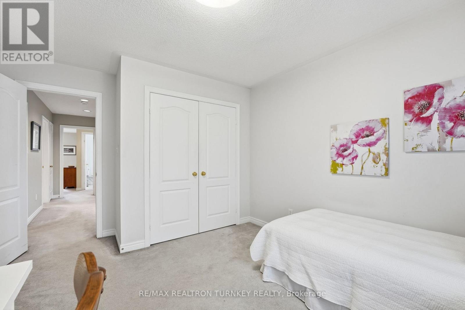 423 Hewitt Circle, Newmarket, Ontario  L3X 2L9 - Photo 19 - N12699984