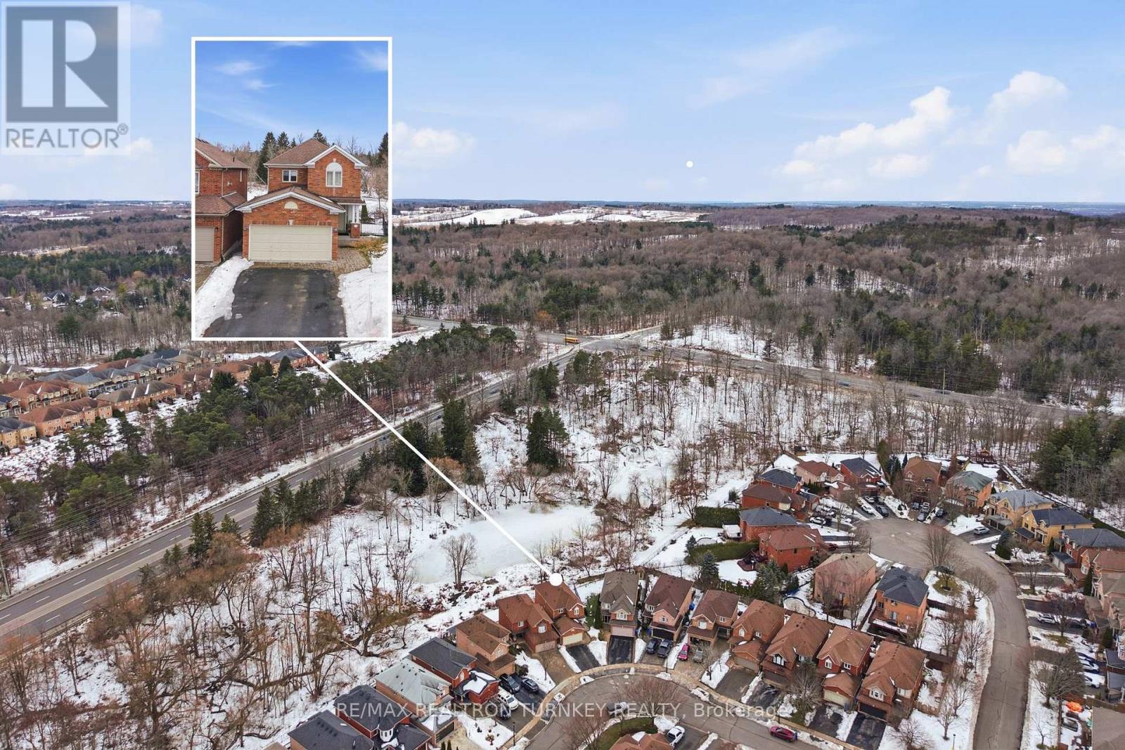 423 Hewitt Circle, Newmarket, Ontario  L3X 2L9 - Photo 2 - N12699984