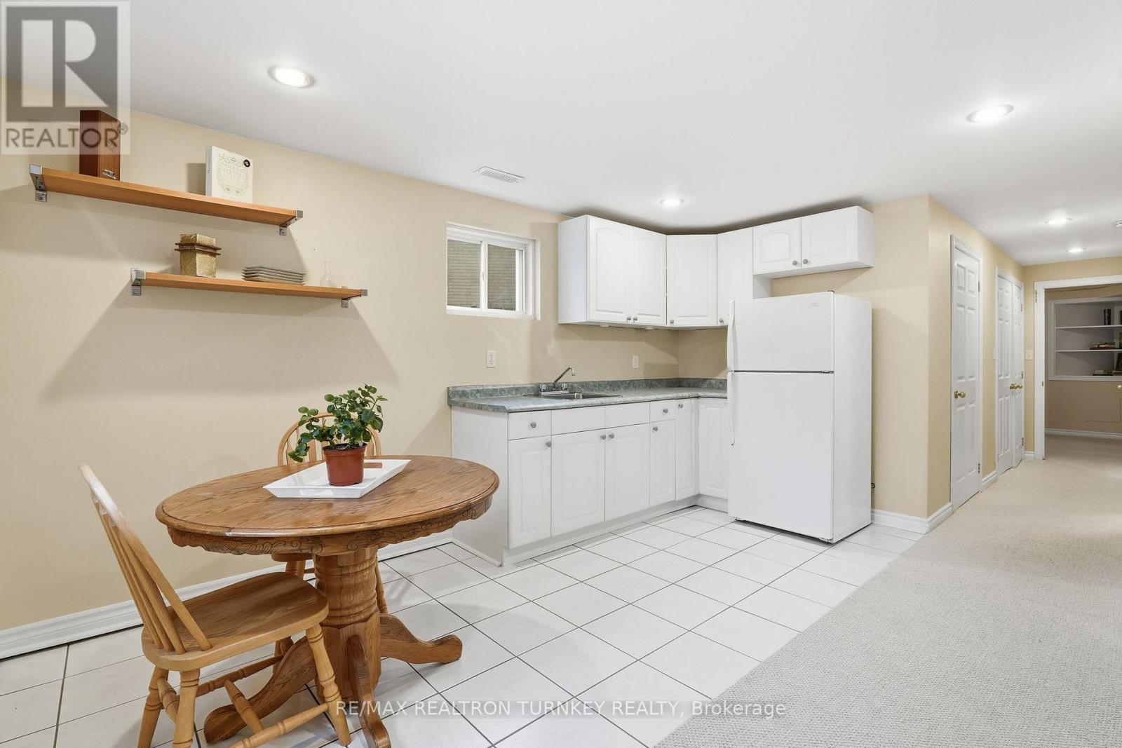 423 Hewitt Circle, Newmarket, Ontario  L3X 2L9 - Photo 21 - N12699984