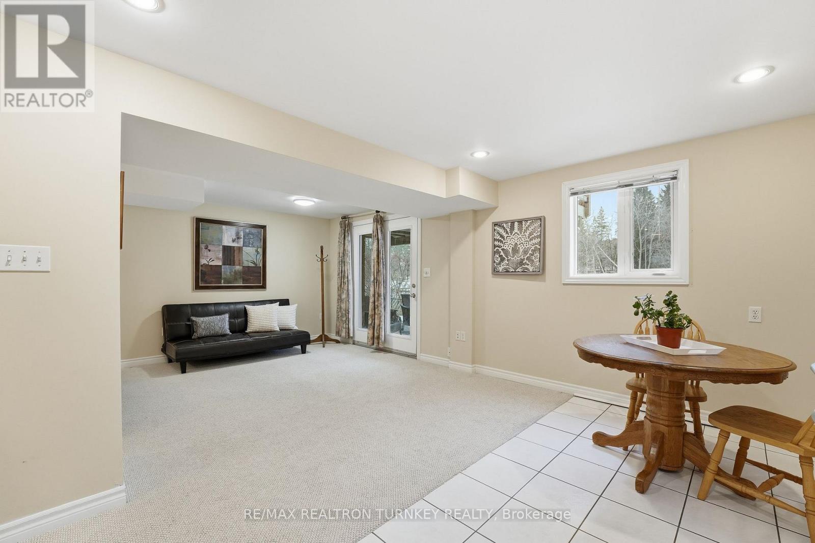 423 Hewitt Circle, Newmarket, Ontario  L3X 2L9 - Photo 22 - N12699984