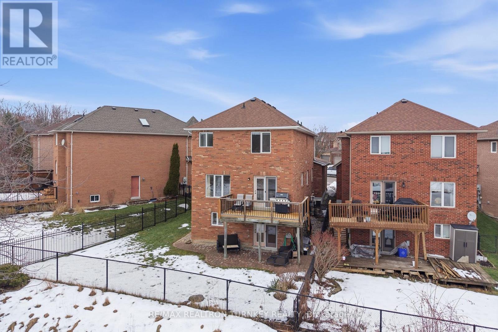 423 Hewitt Circle, Newmarket, Ontario  L3X 2L9 - Photo 27 - N12699984