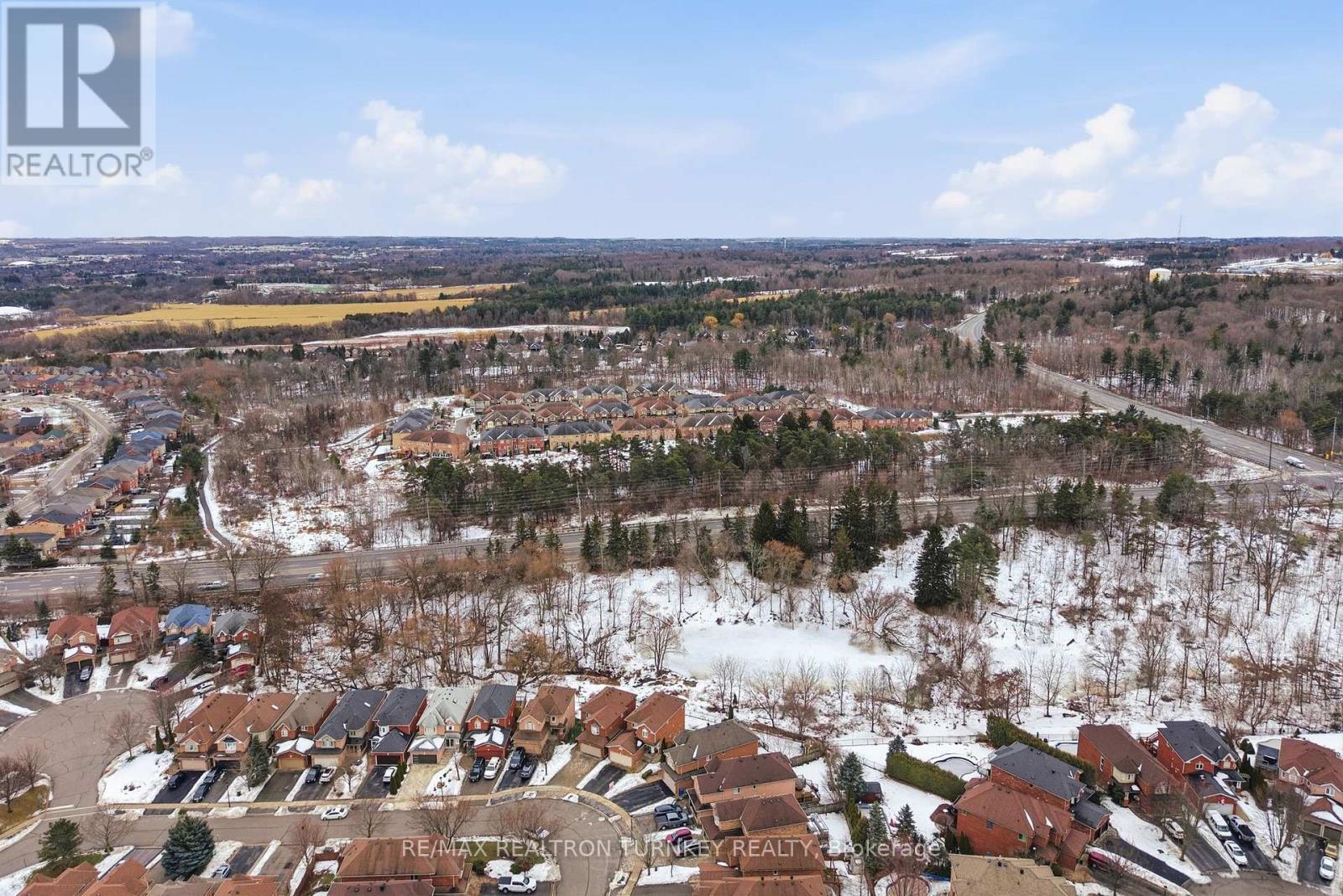 423 Hewitt Circle, Newmarket, Ontario  L3X 2L9 - Photo 28 - N12699984