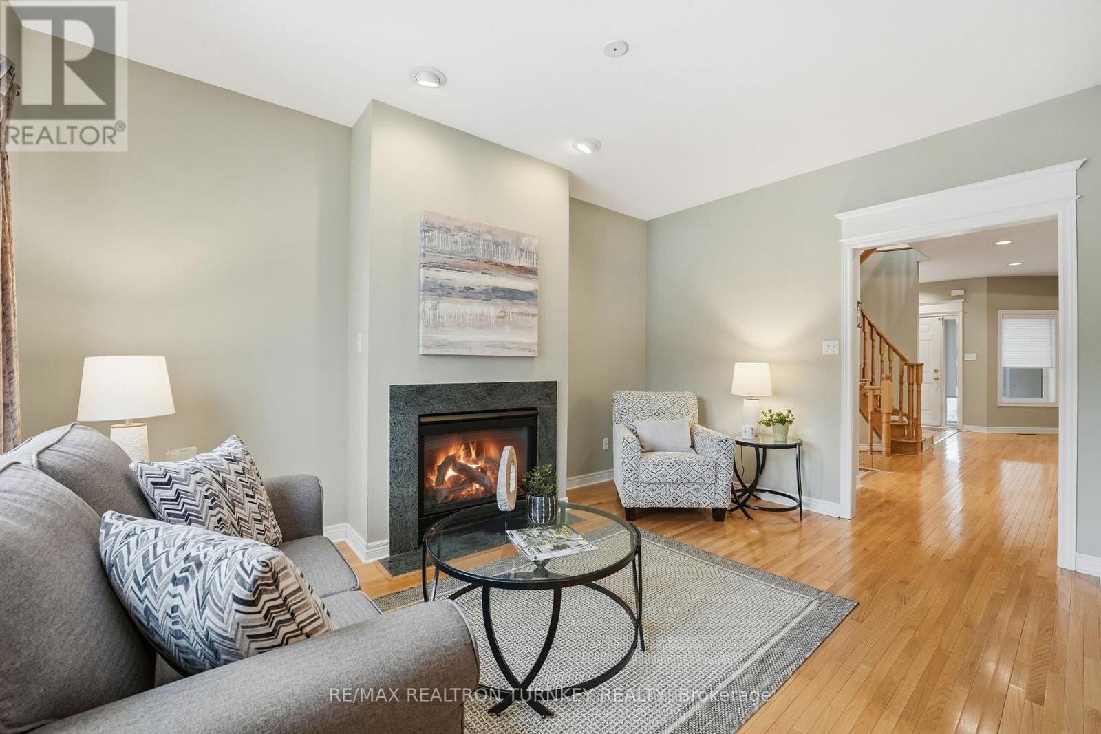 423 Hewitt Circle, Newmarket, Ontario  L3X 2L9 - Photo 8 - N12699984