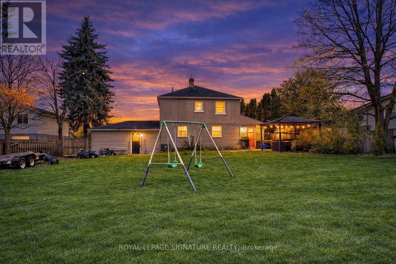 55 Stafford Street, Woodstock, Ontario  N4S 3Z8 - Photo 4 - X12520750