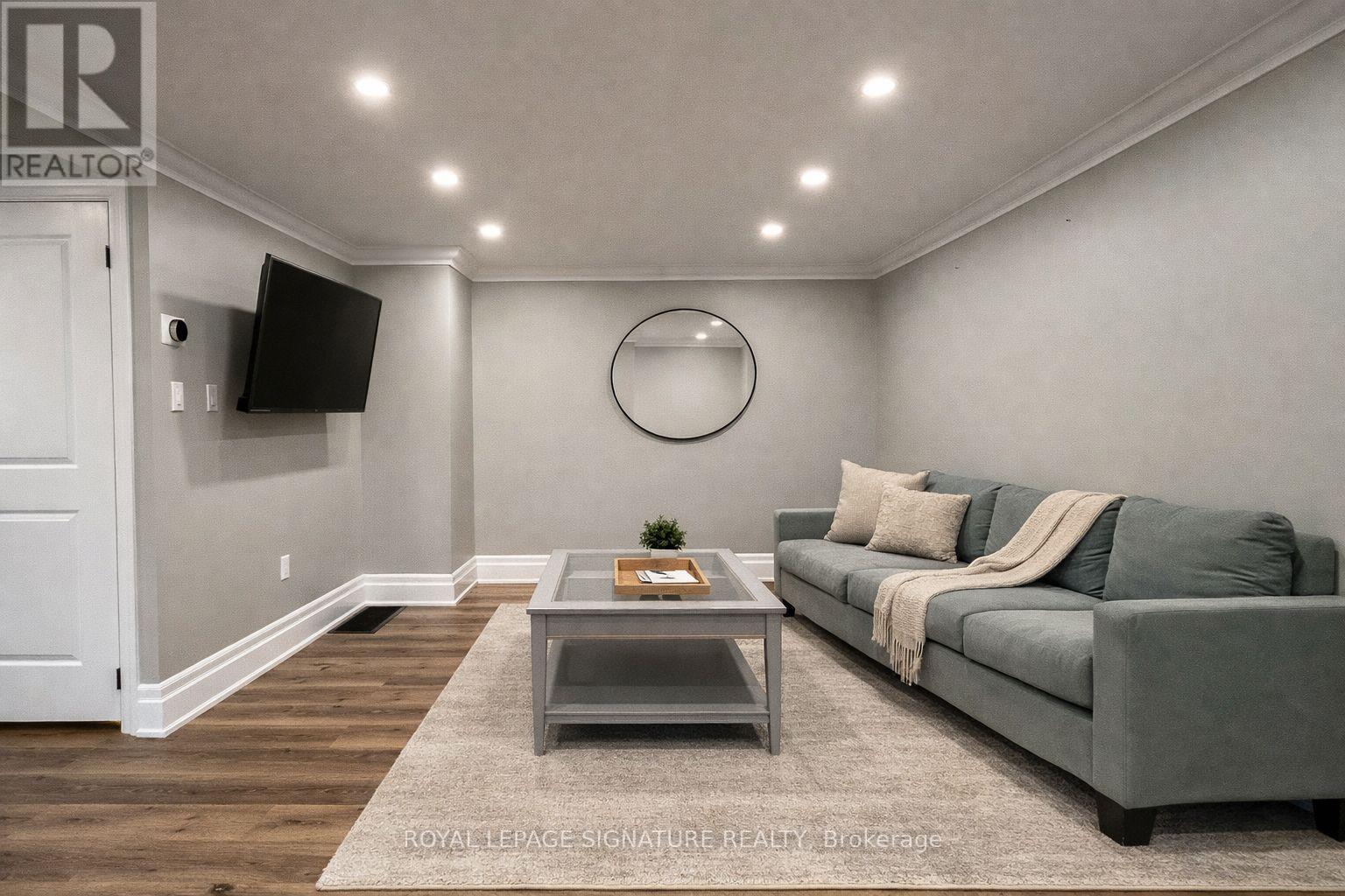 55 Stafford Street, Woodstock, Ontario  N4S 3Z8 - Photo 5 - X12520750