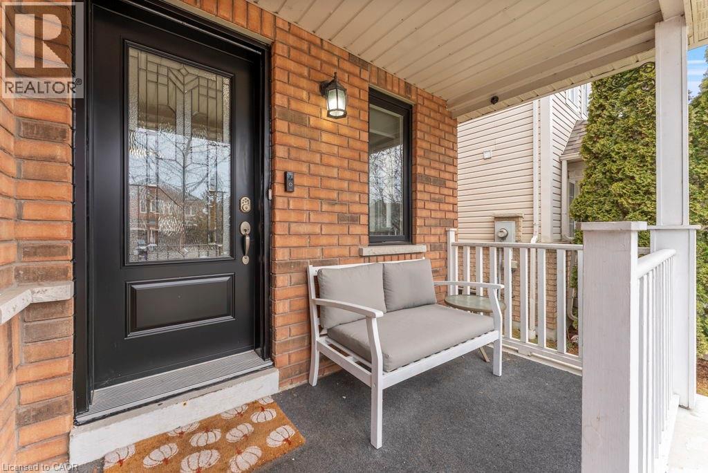 31 Four Winds Drive, Whitby, Ontario  L1N 9R8 - Photo 4 - 40798731