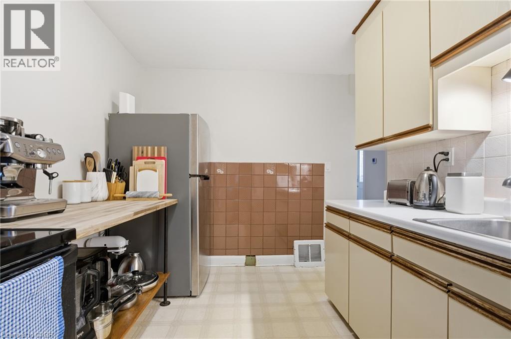 157 Bridgeport Road E, Waterloo, Ontario  N2J 2K3 - Photo 13 - 40797980