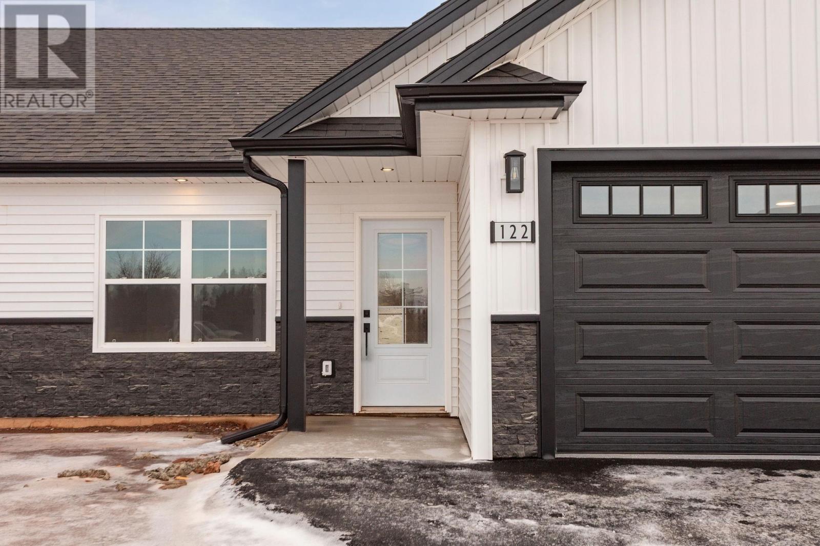 122 Smallwood Terrace, Stratford, Prince Edward Island  C1B 4L3 - Photo 2 - 202600873