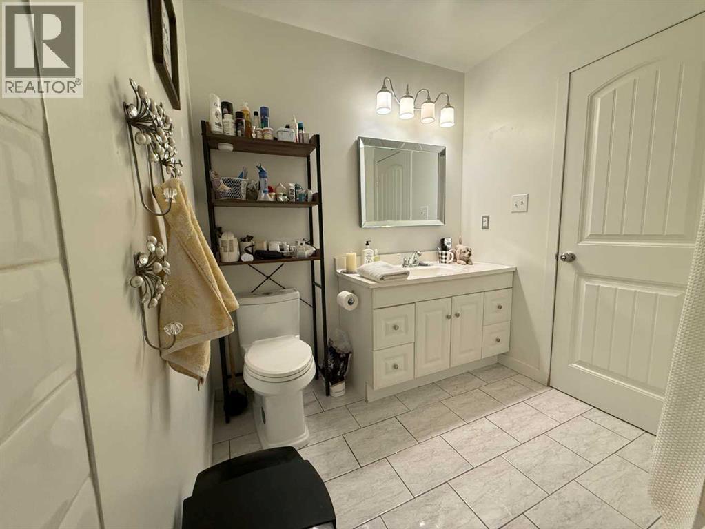 57 Hillside Crescent, Swan Hills, Alberta  T0G 2C0 - Photo 12 - A2279017