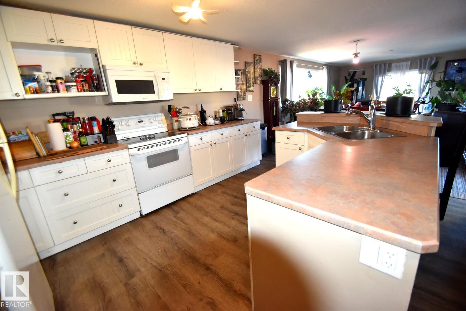 1259 Lake Vista Cr, Sherwood Park, Alberta  T8H 1K7 - Photo 6 - E4464525