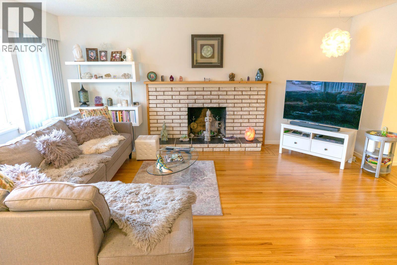 21776 Mountainview Crescent, Maple Ridge, British Columbia  V2X 3V1 - Photo 7 - R3075339