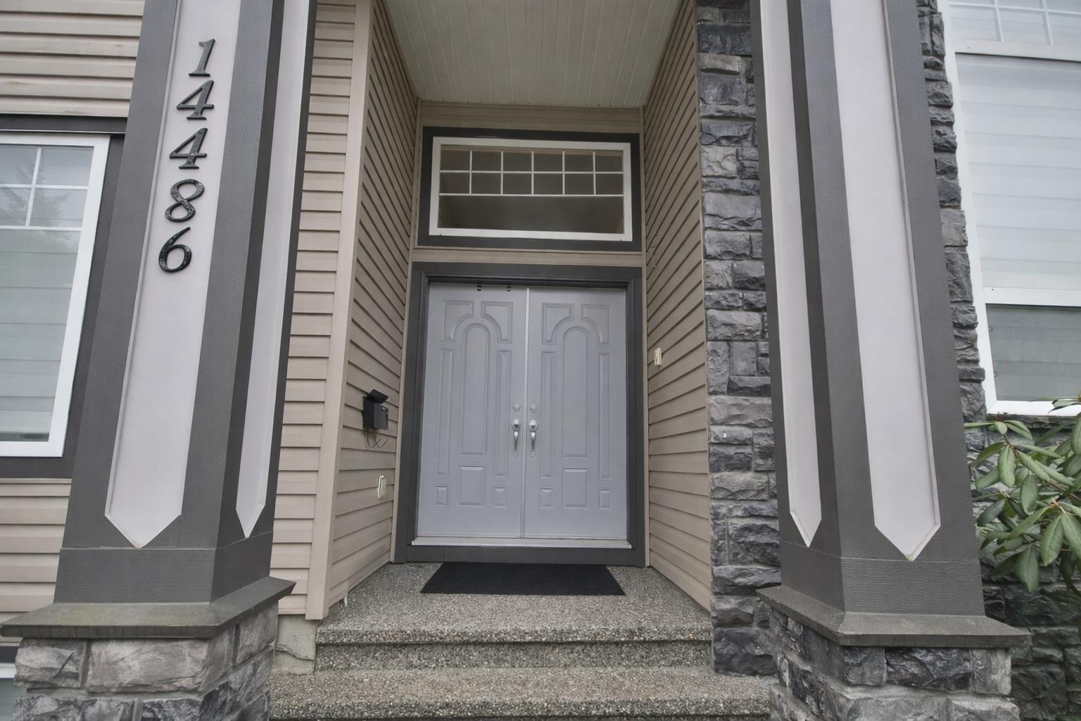 14486 74a Avenue, Surrey, British Columbia  V3S 0S3 - Photo 2 - R3079251