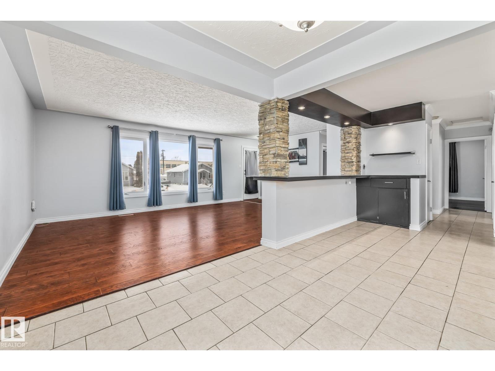 12903/12905 96 St Nw, Edmonton, Alberta  T5E 4B2 - Photo 9 - E4470162