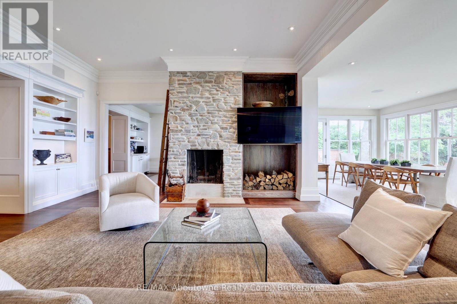 350 King Street, Oakville, Ontario  L6J 1C2 - Photo 18 - W12698652