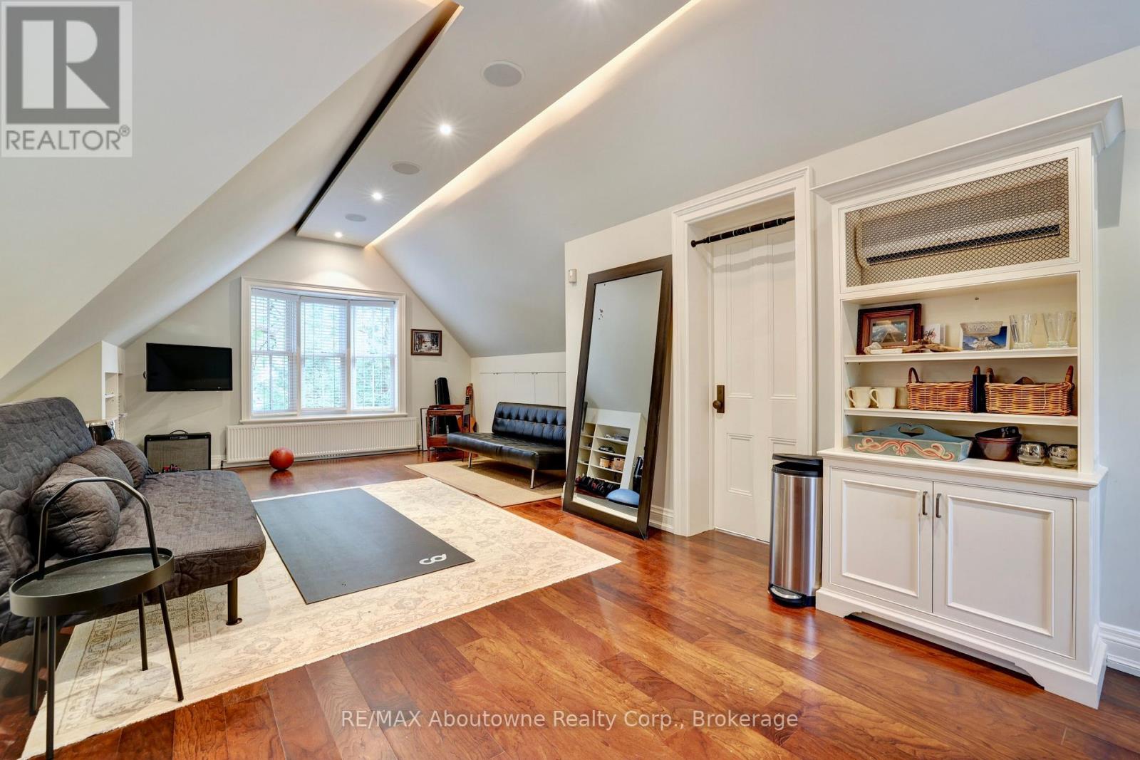 350 King Street, Oakville, Ontario  L6J 1C2 - Photo 45 - W12698652