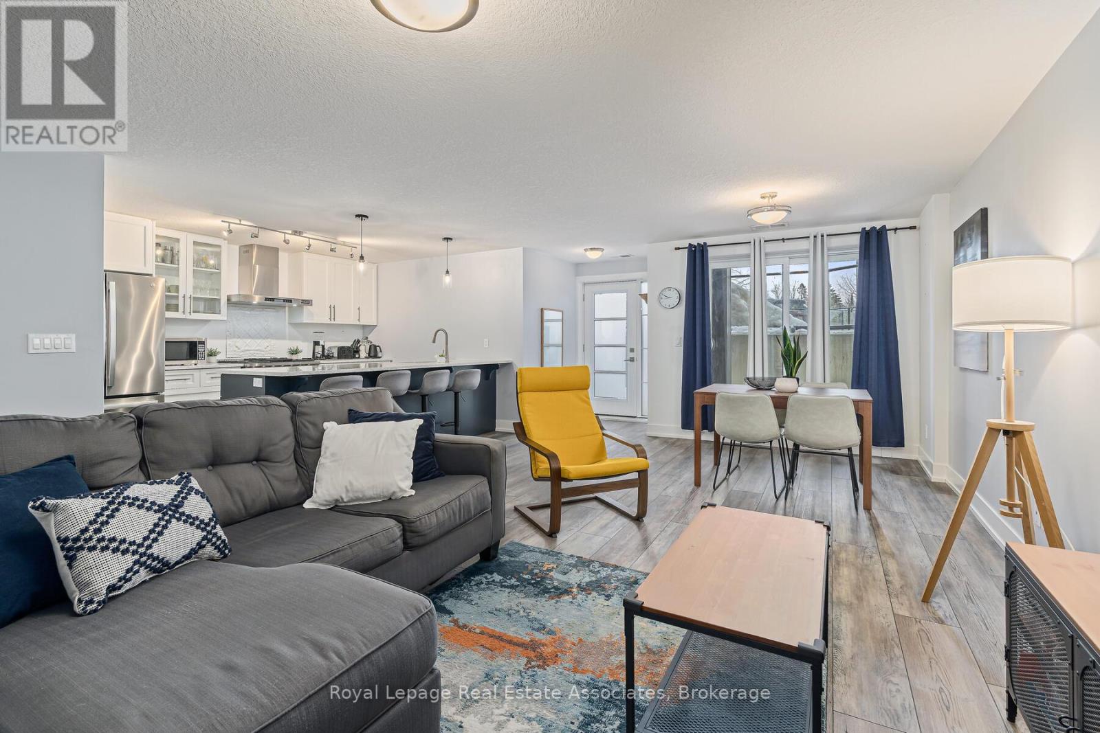 102 - 17 CENTRE STREET, Orangeville, Ontario