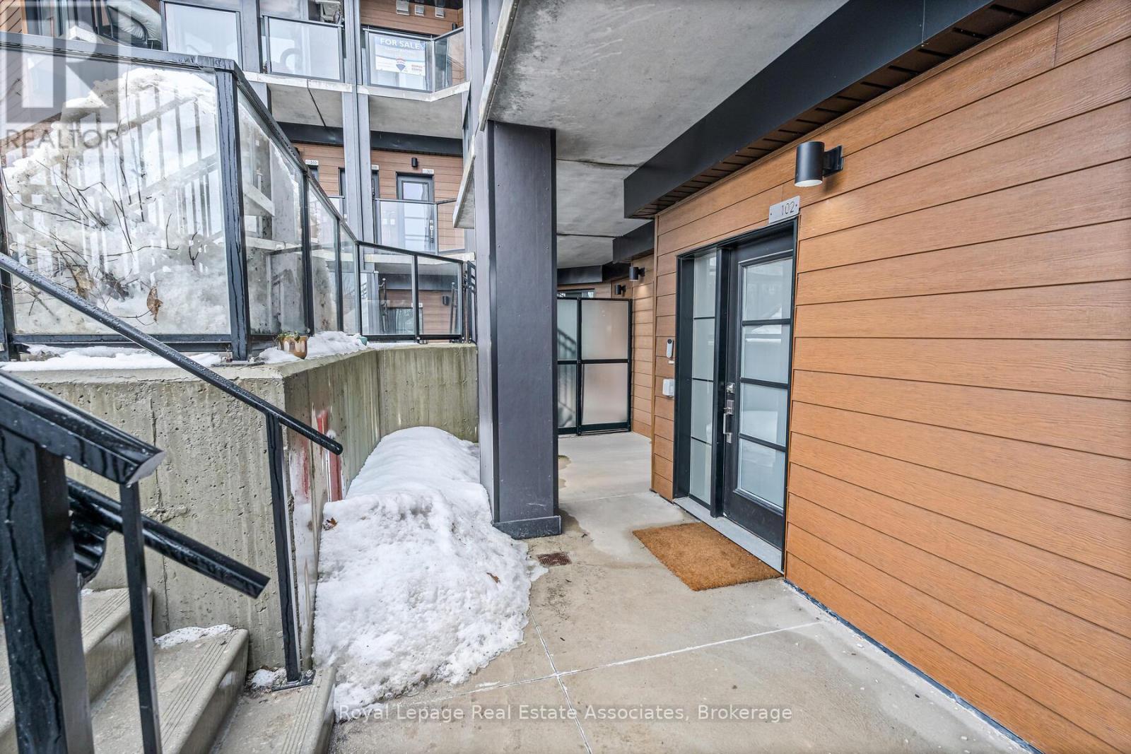 102 - 17 Centre Street, Orangeville, Ontario  L9W 7S6 - Photo 6 - W12699928