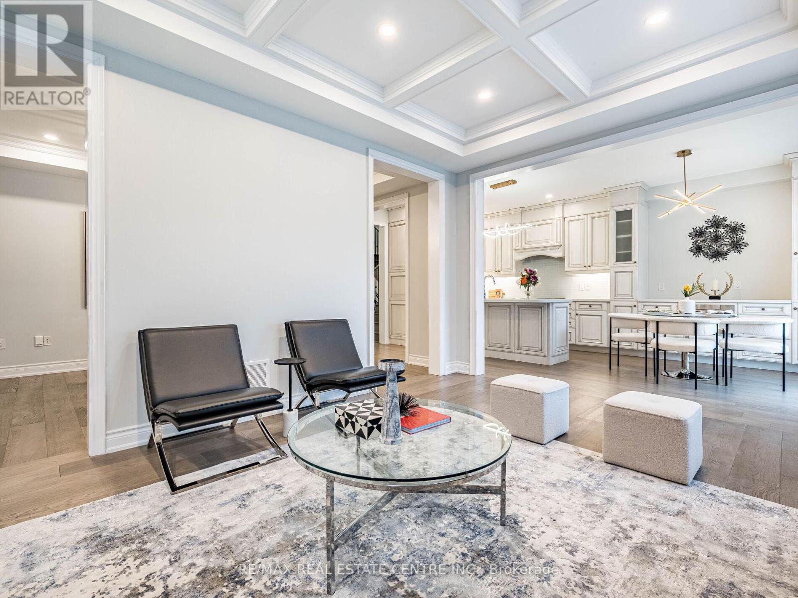 3253 Mintwood Circle, Oakville, Ontario  L6H 7C3 - Photo 23 - W12699948