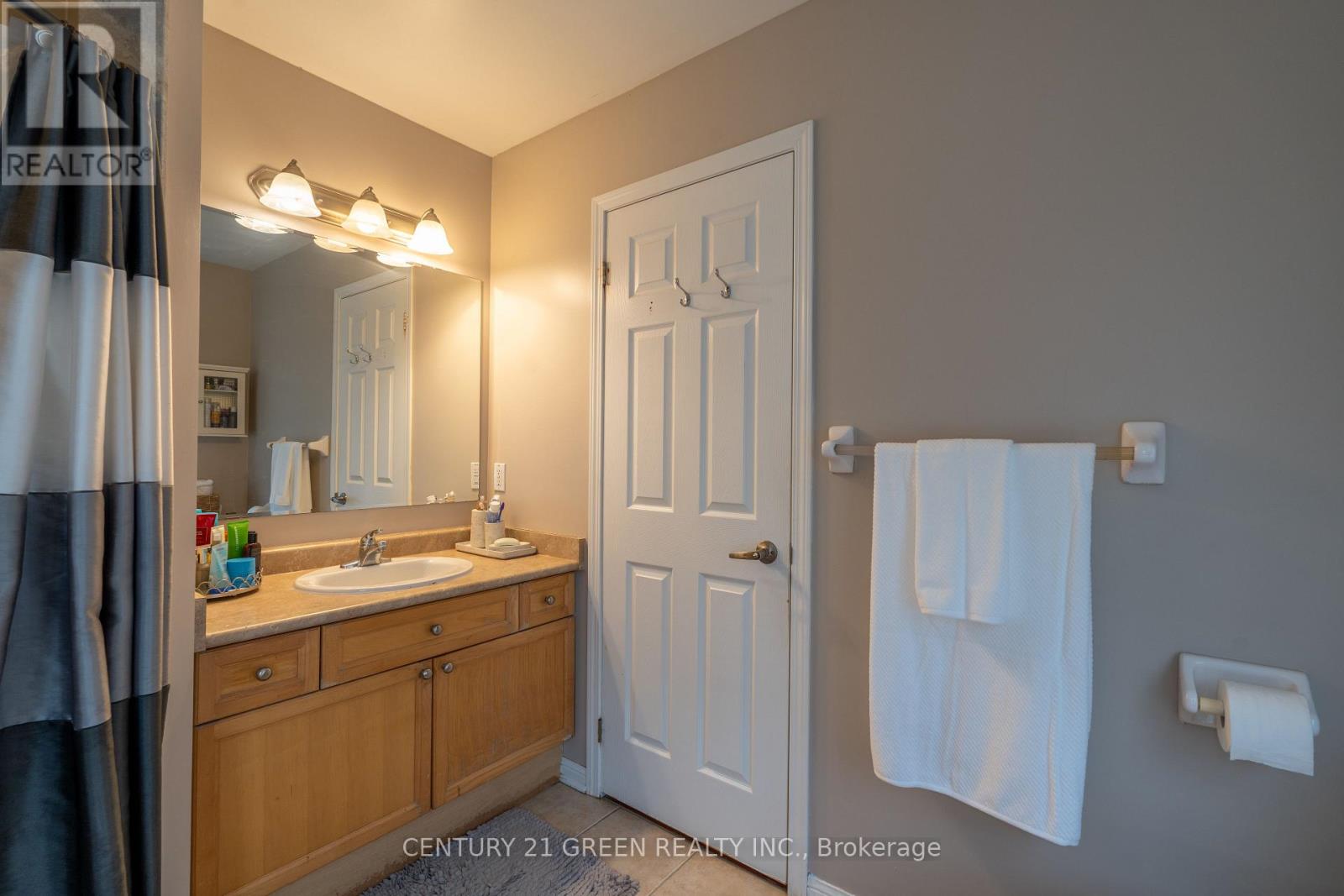 936 Hepburn Road, Milton, Ontario  L9T 0L6 - Photo 11 - W12700028