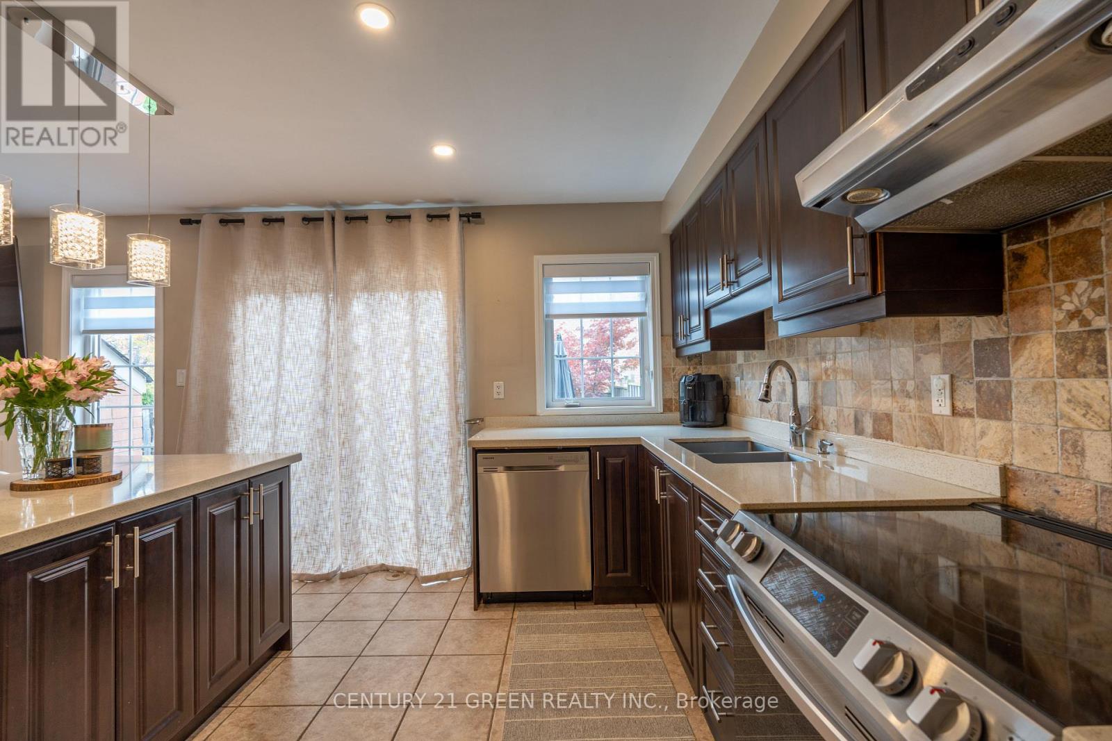 936 Hepburn Road, Milton, Ontario  L9T 0L6 - Photo 18 - W12700028