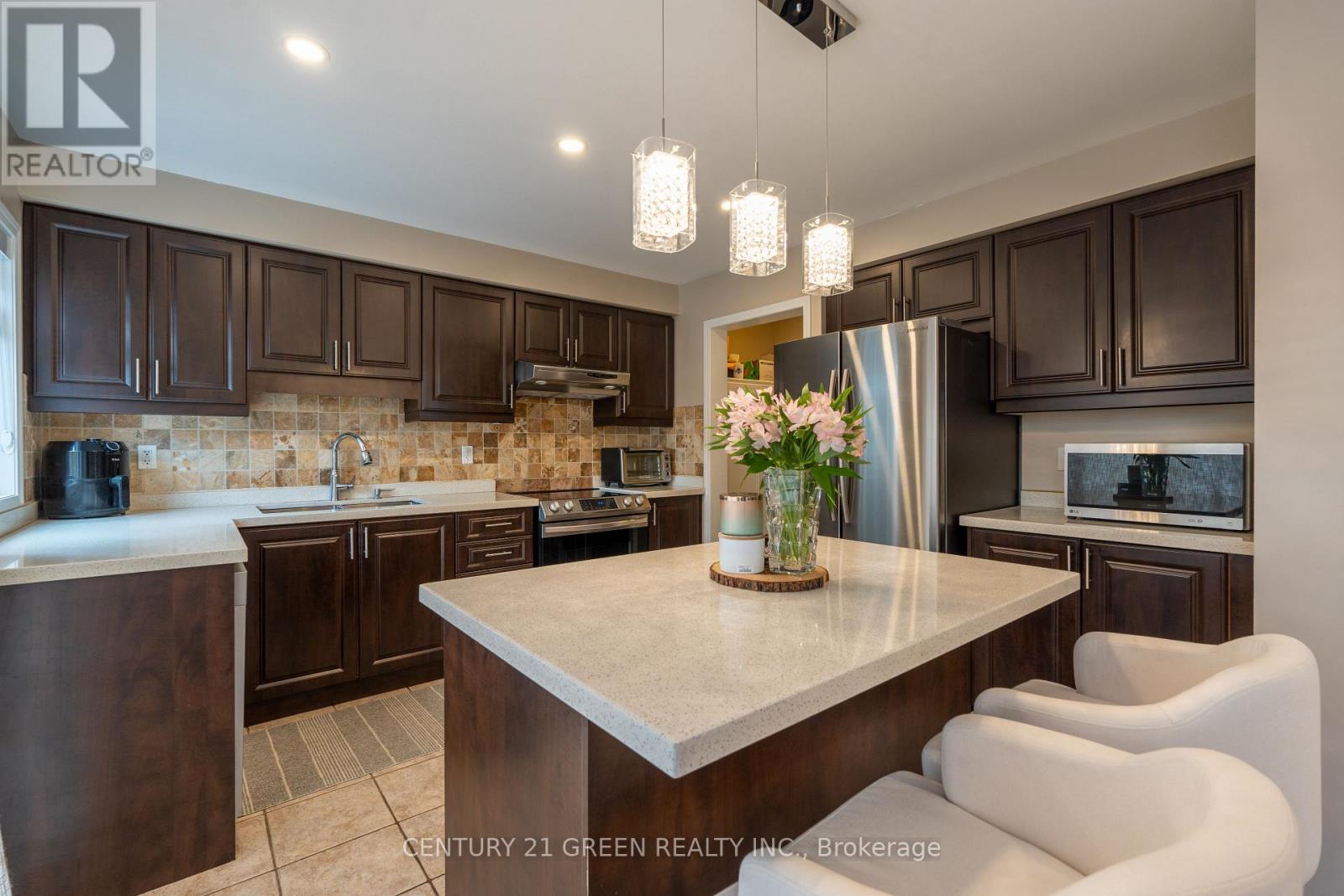 936 Hepburn Road, Milton, Ontario  L9T 0L6 - Photo 8 - W12700028