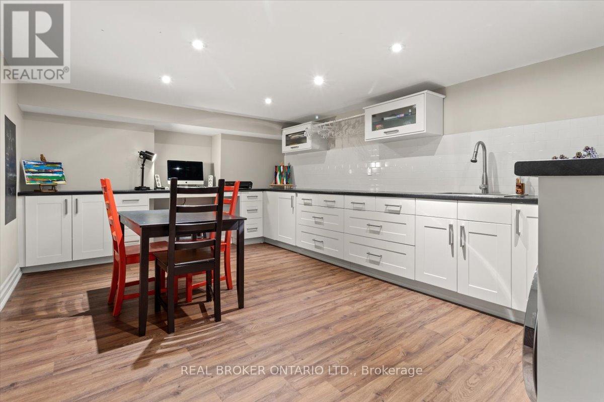 3182 Tania Crescent, Burlington, Ontario  L7M 3M7 - Photo 33 - W12700030